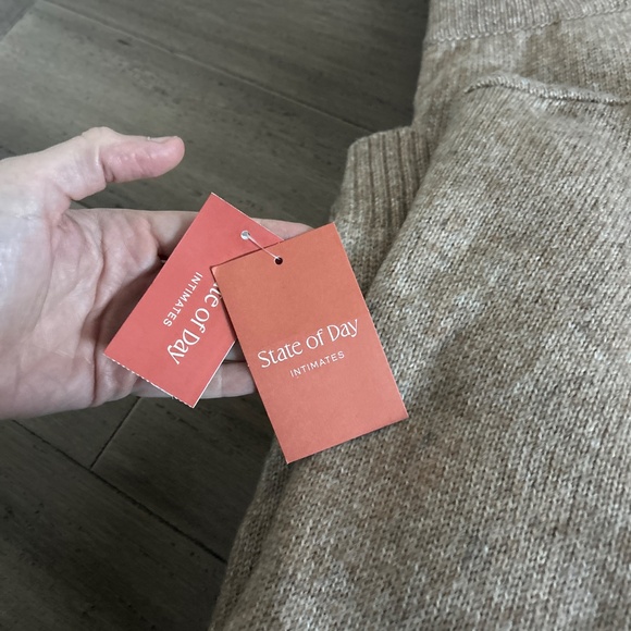 State of Day 2 pc lounge set - Picture 4 of 6